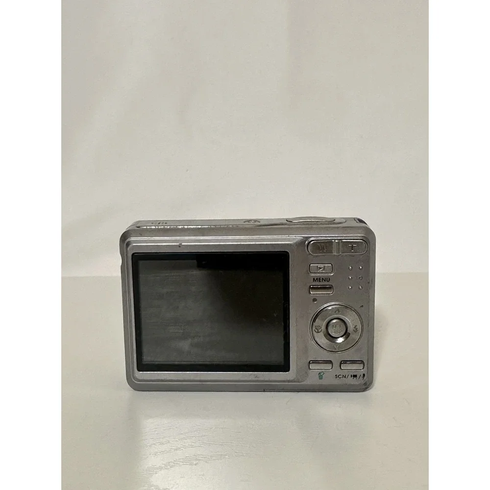 Praktica DCZ 5.8 digital camera For Parts